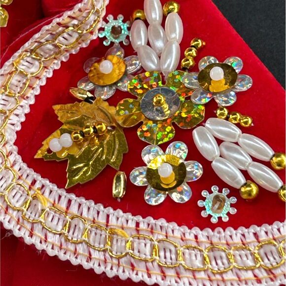 Child Jesus, The Santo Nino de Cebu Painted Wood & Flocked Cape Catholic VTG - Picture 11 of 13